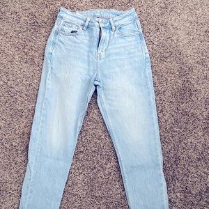 Women’s American Eagle jeans